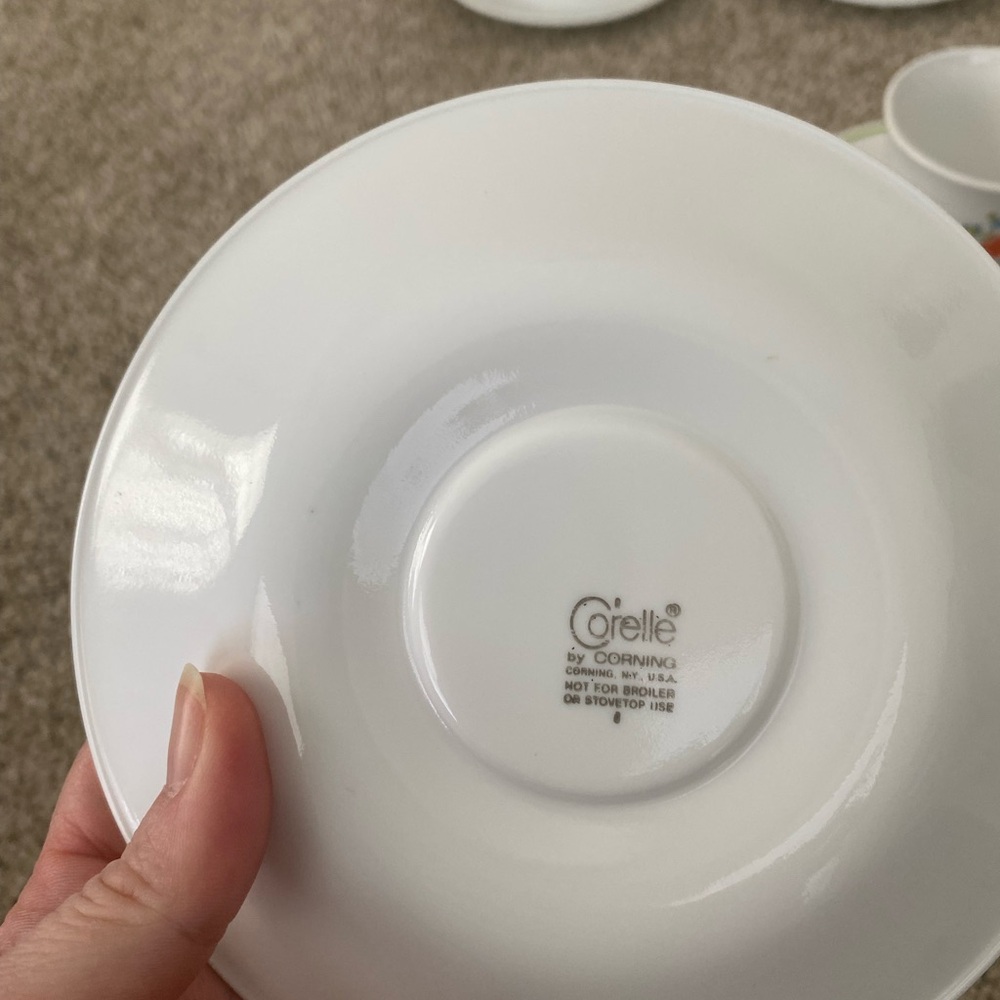 Set of 4 Vintage Corelle Wildflower Coffee Mugs & Saucers - Picture 5 of 6